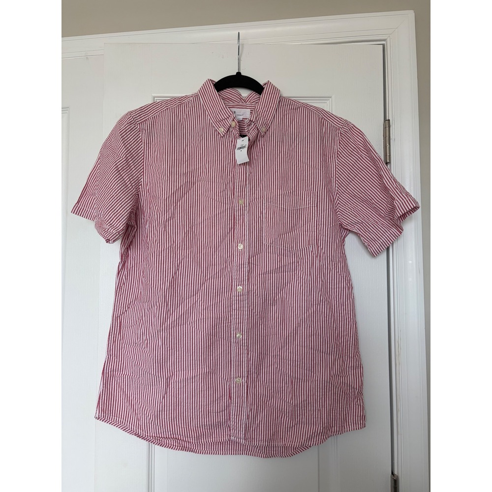Gap Mens Red White Seersucker Striped Short Sleeve Button Down Shirt Medium NWT